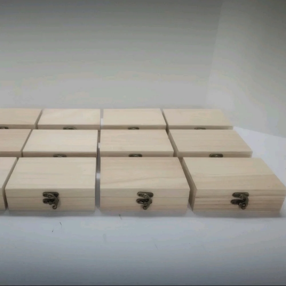 Plain Natural Wood Keepsake Box for Kids - Brown Treasure Chest